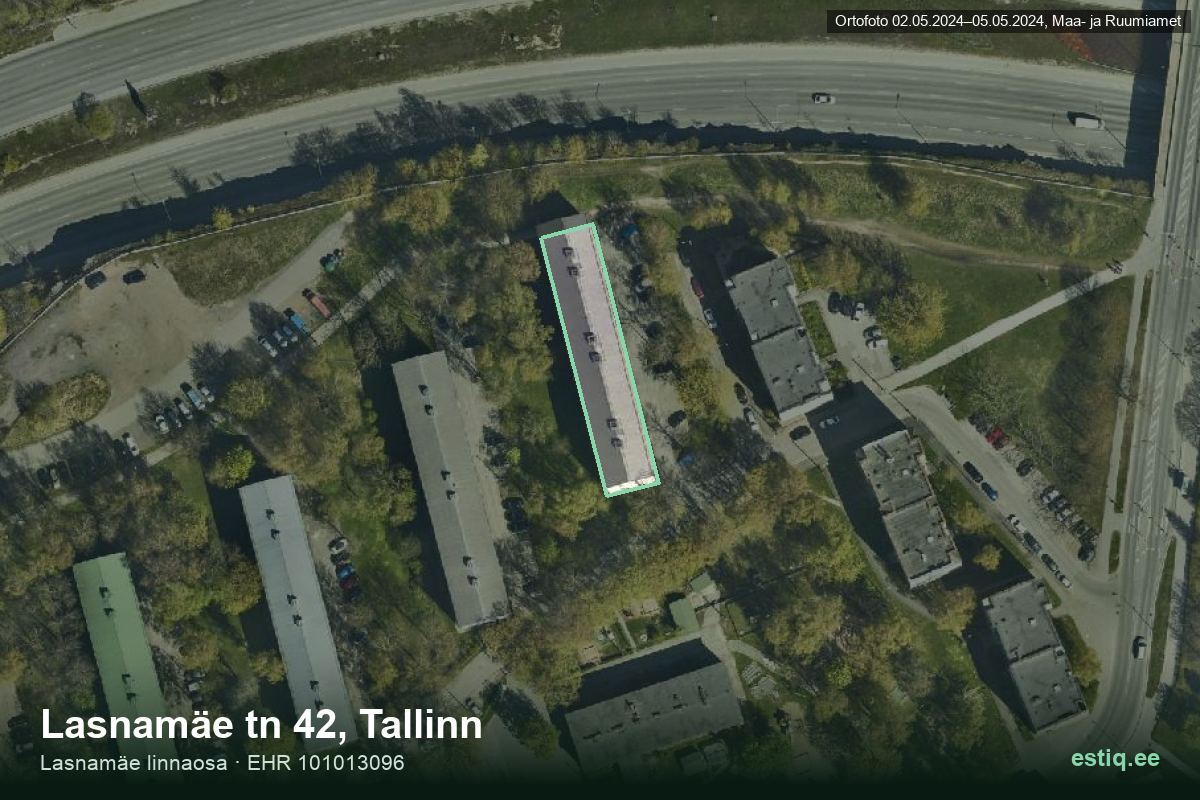 Lasnamäe tänav 42, Tallinn – ilmakuva rakennuksesta, ääriviiva rakennusrekisteristä (EHR)