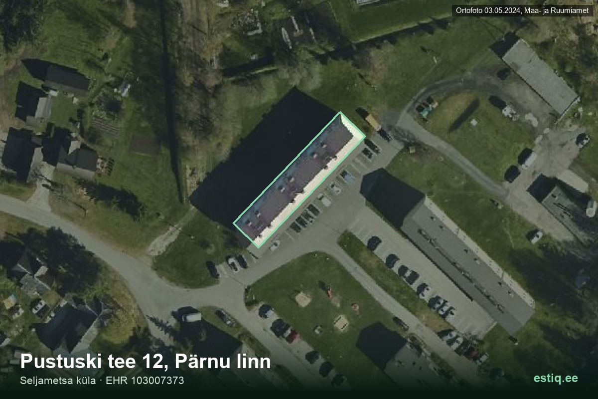 Pustuski tee 12, Pärnu – hoone aerofoto, kontuur ehitisregistri (EHR) andmetest