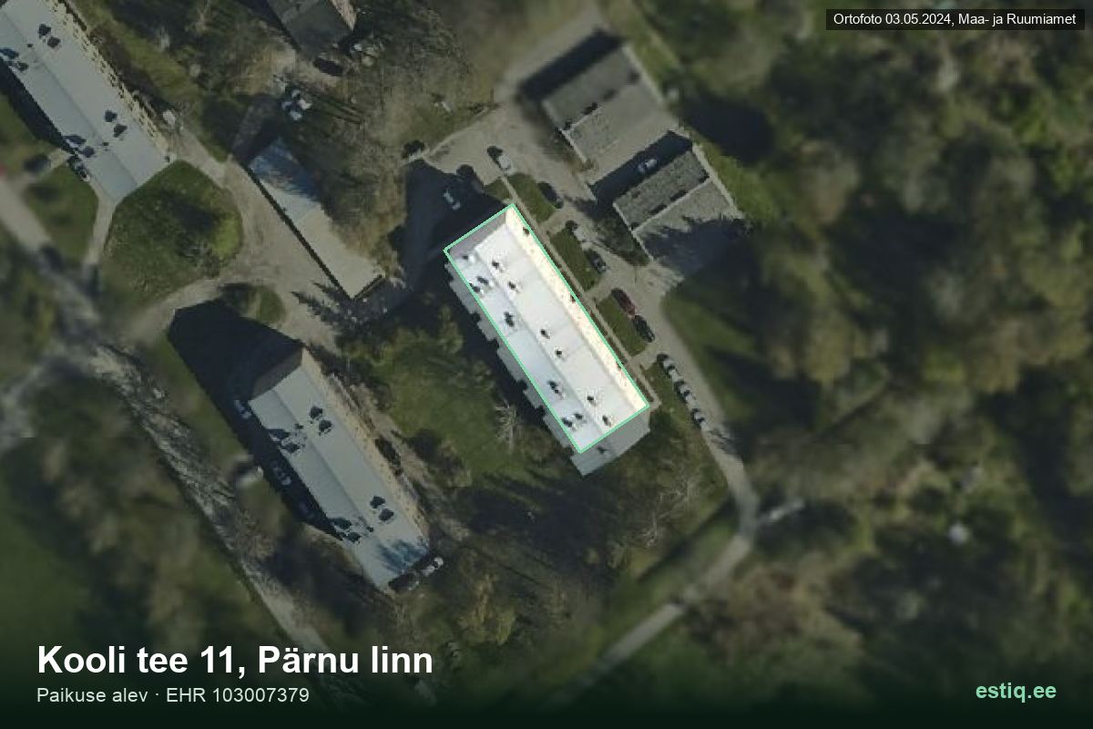Kooli tee 11, Pärnu – aerial photo of the building, outline from the Building Register (EHR)