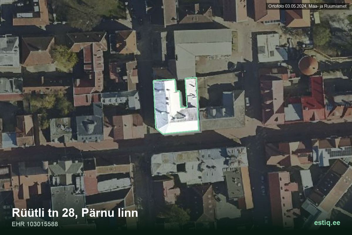 Rüütli tänav 28, Pärnu – aerial photo of the building, outline from the Building Register (EHR)